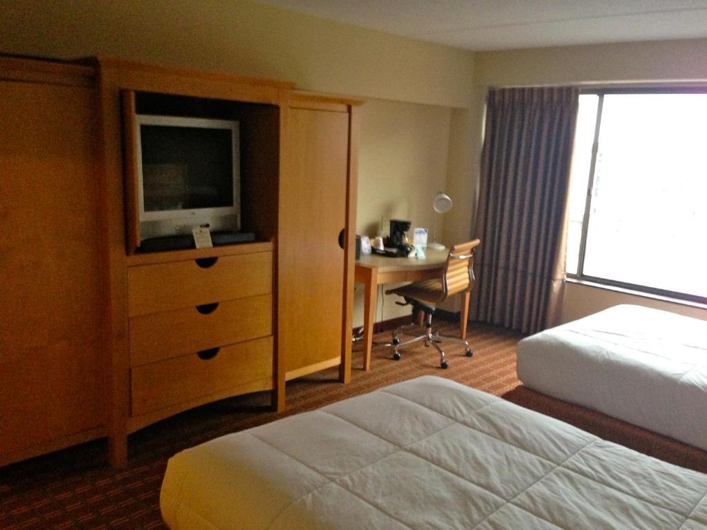 The Avalon And Conference Center Hotel 3*