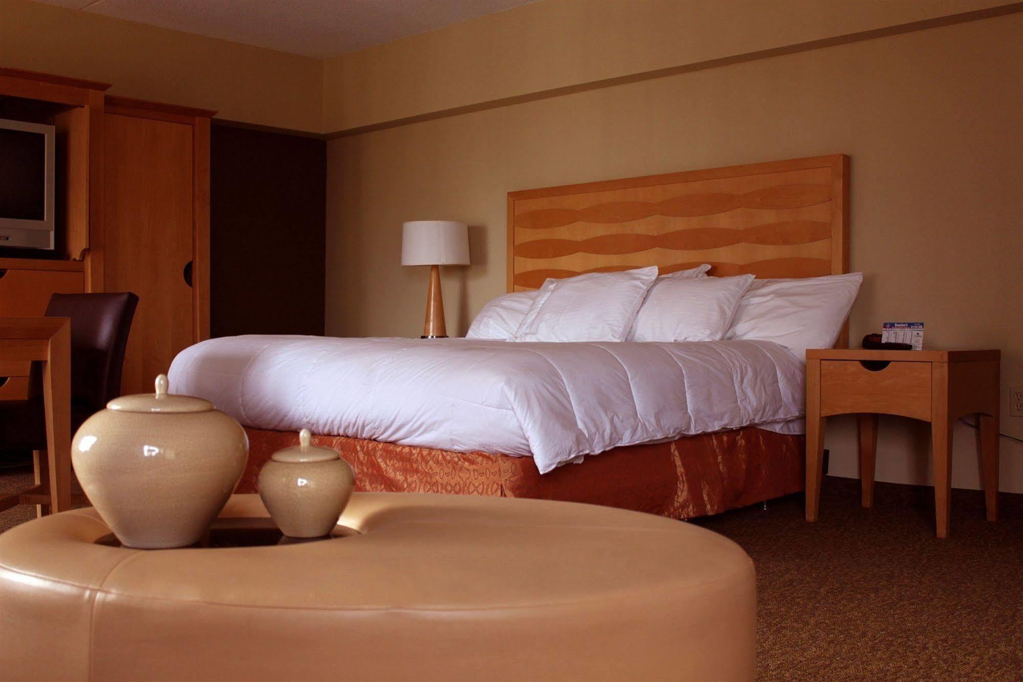 Hotel The Avalon And Conference Center